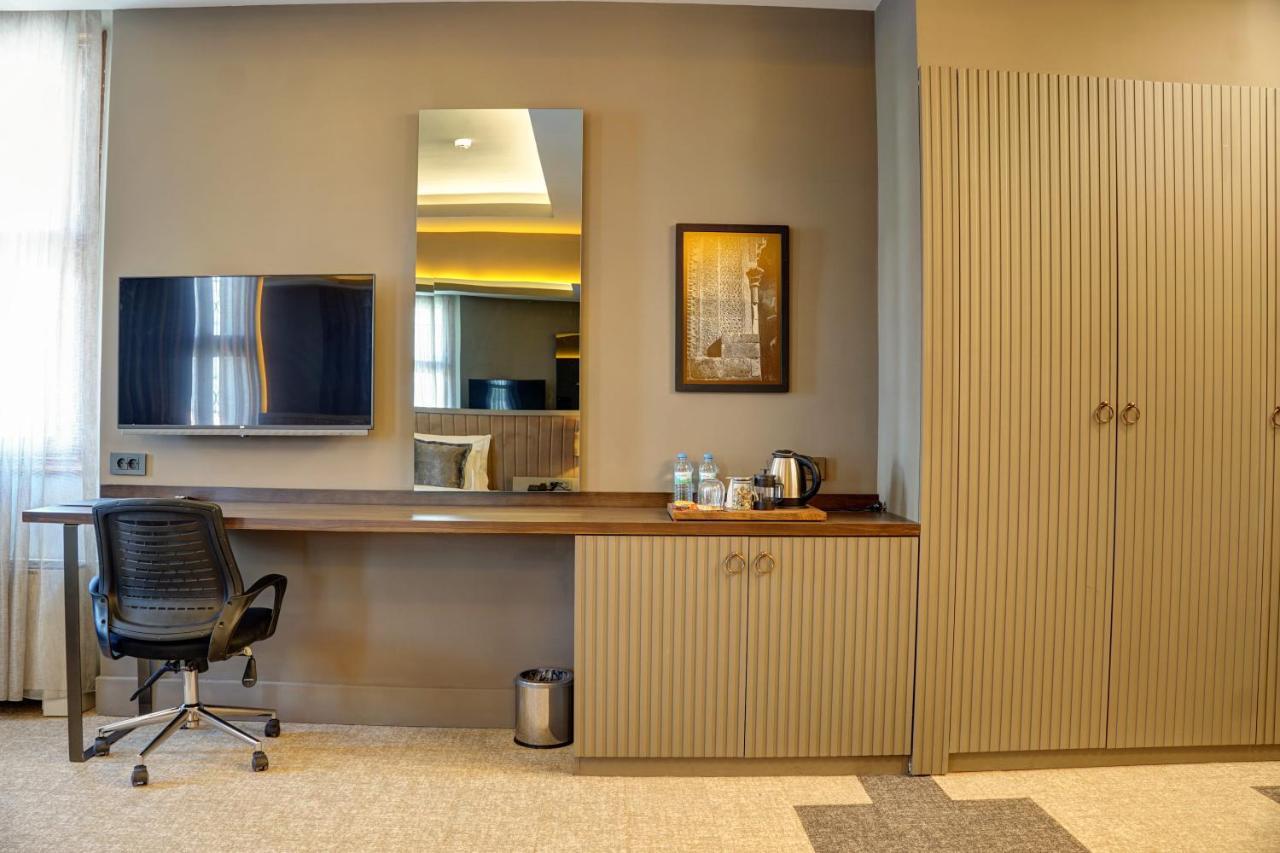 Four Mansions Hotel ไคเซรึ ภายนอก รูปภาพ