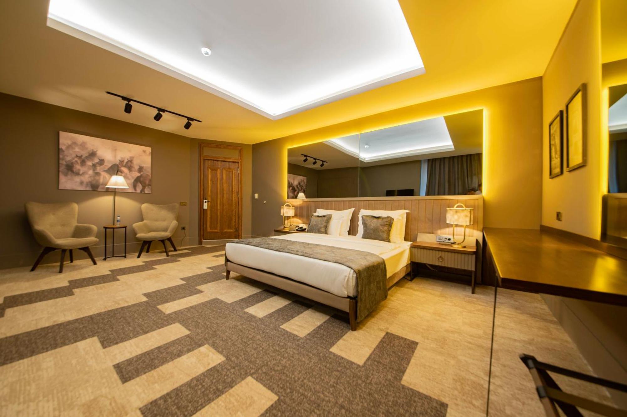 Four Mansions Hotel ไคเซรึ ภายนอก รูปภาพ