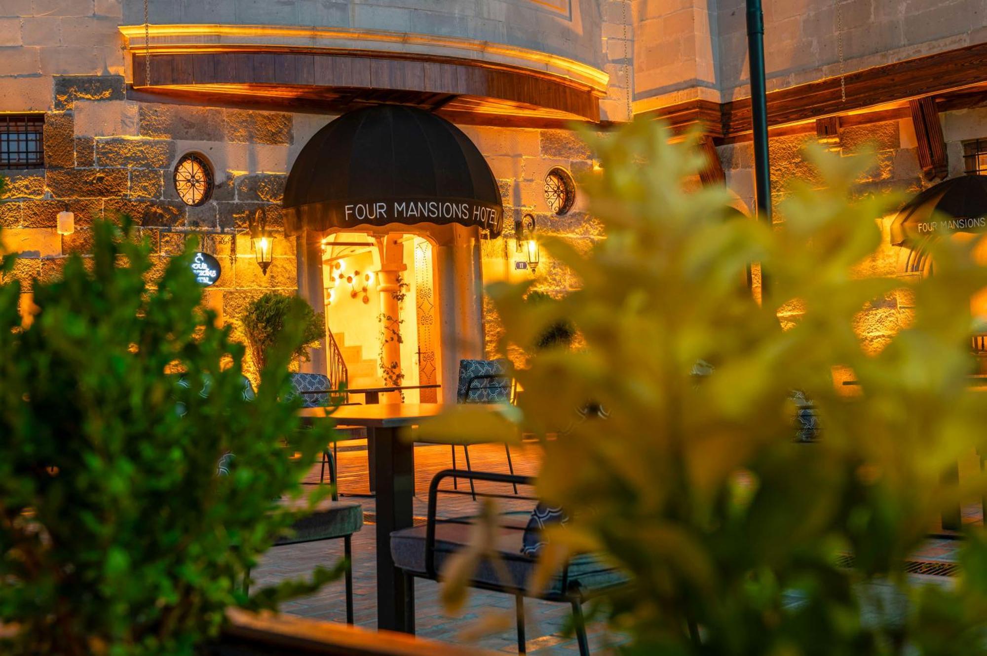 Four Mansions Hotel ไคเซรึ ภายนอก รูปภาพ